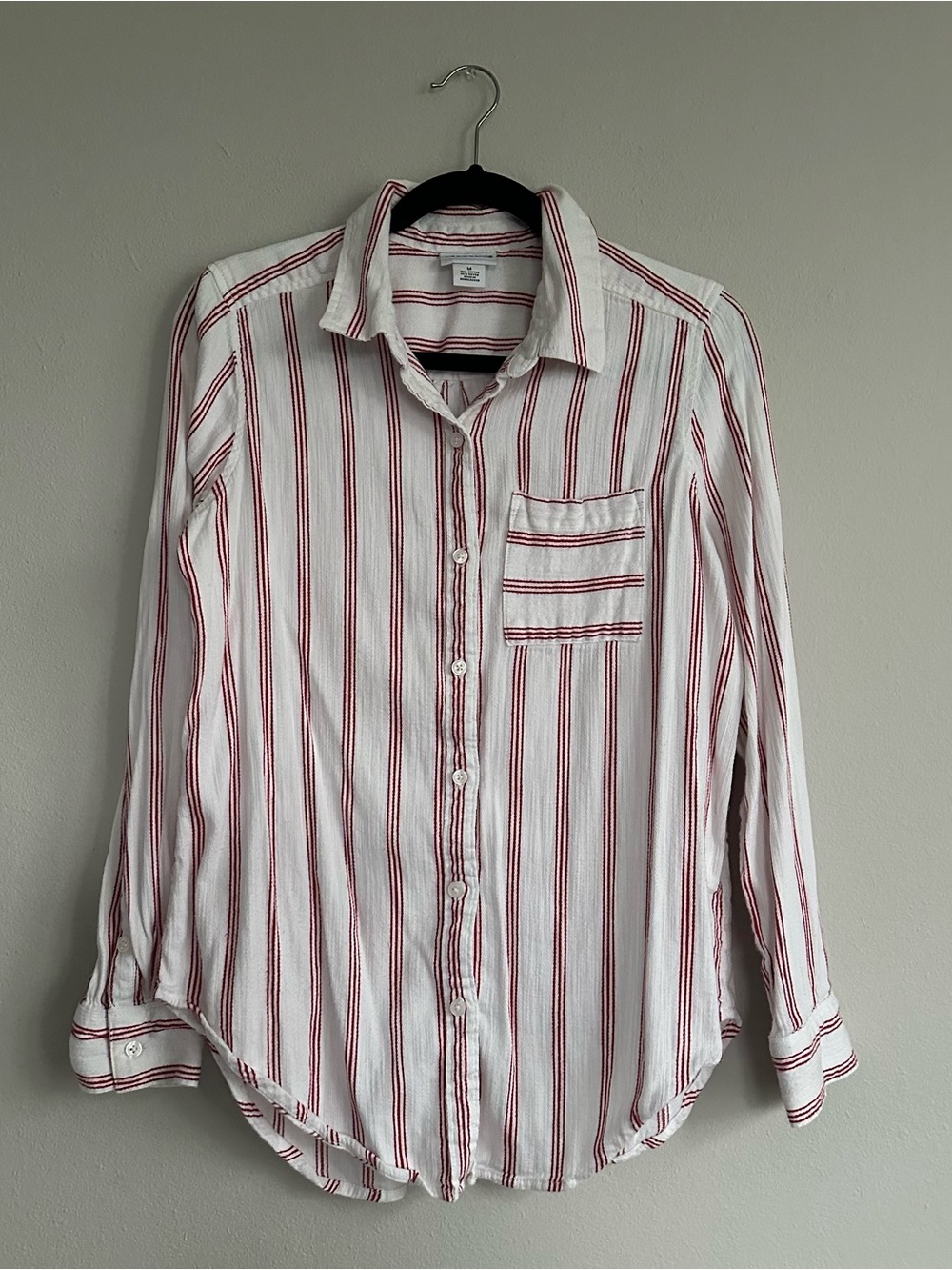 Liz Claiborne long sleeve White Button Shirt with Red Stripes comfy casual beach